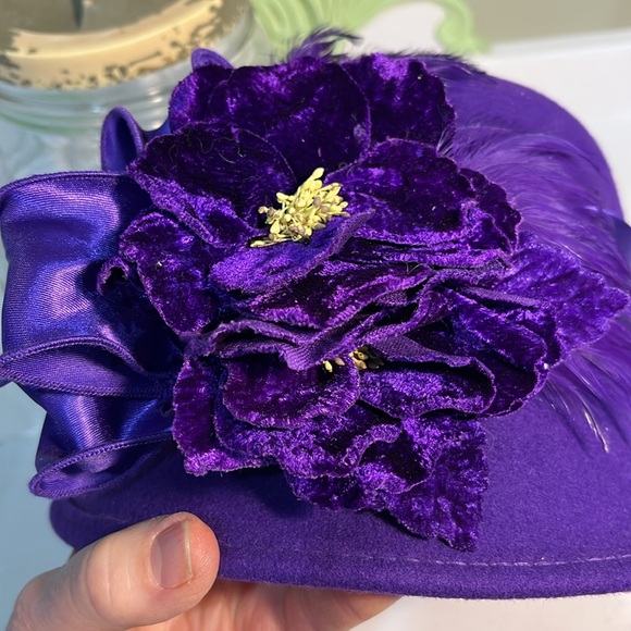 Madame Plum Purple Flapper Cloche Hat 1920’s Style - Picture 6 of 9